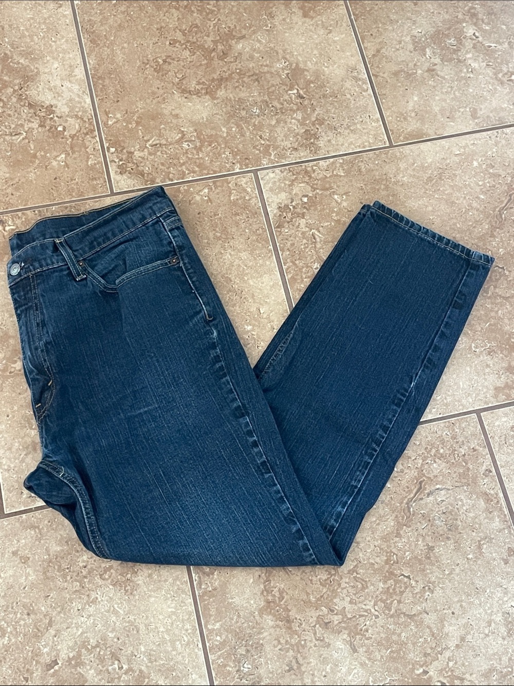 Levi’s 541 Athletic Taper Fit Men’s Dark Indigo Wash Jeans
